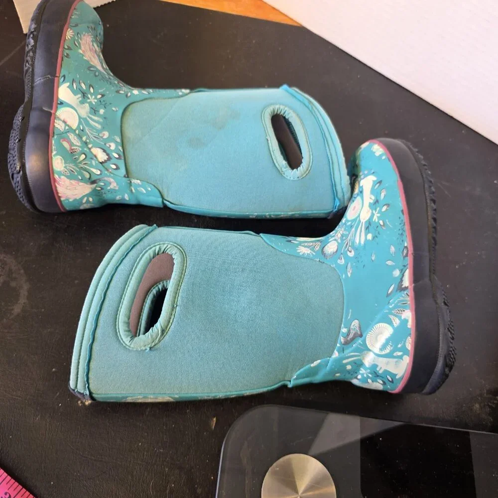Bogs Boots Kids 12 Blue Floral Waterproof Insulated Winter Snow